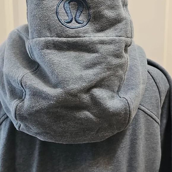 315. Lululemon Scuba Hoodie - Picture 4 of 10
